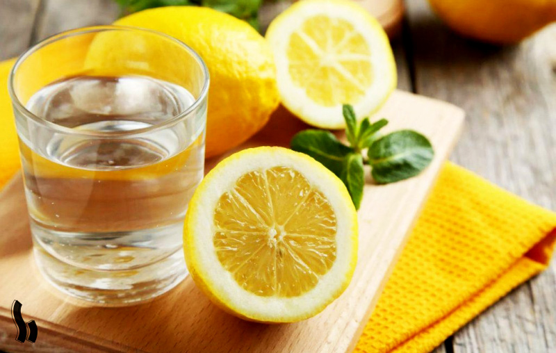 نوشیدنی آب و لیمو